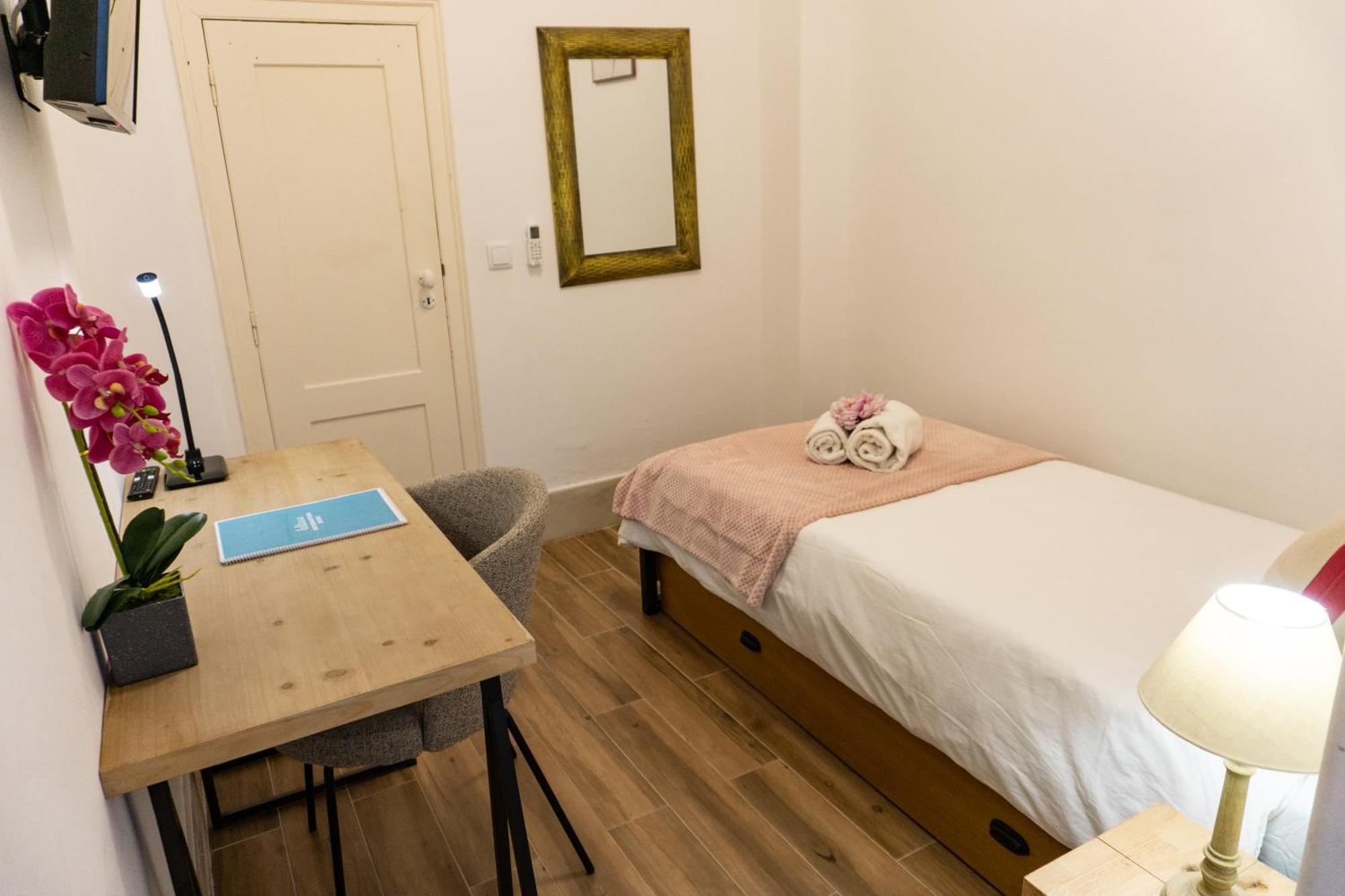 Hotel Lalitana Townhouse à Lagos Chambre photo