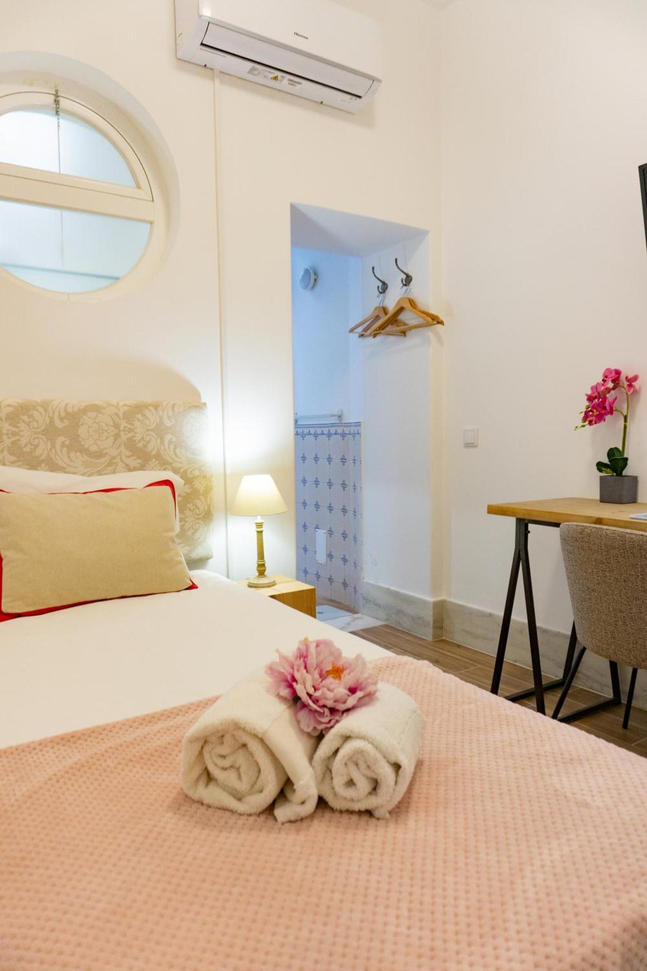 Hotel Lalitana Townhouse à Lagos Chambre photo